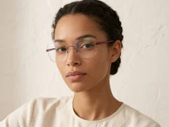 BS2012-2946_Red_Invisible_Metal_Glasses-tryon_female