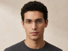 BS2012-3333_Silver_Invisible_Metal_Glasses-tryon_male