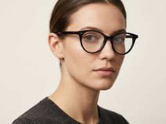 BS2012-3813_Black_Butterfly_Acetate_Glasses-tryon_female
