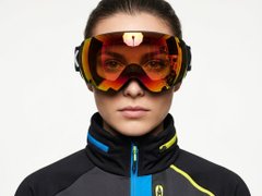 BS2019-0001_Black_Irregular_Plastic_Ski_Goggles_AI-tryon_female