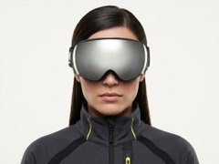 BS2019-0002_Black_Irregular_Plastic_Ski_Goggles_AI-tryon_female