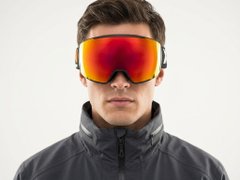 BS2019-0007_Black_Irregular_Plastic_Ski_Goggles_AI-tryon_male