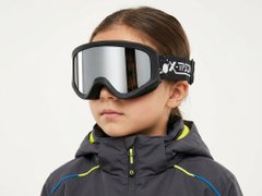 BS2019-0013_Black_Irregular_Plastic_Kids_Ski_Goggles_AI-tryon_female