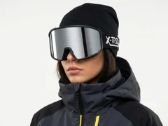 BS2019-0024_Black_Irregular_Plastic_Ski_Goggles_AI-tryon_female