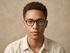 BS218-0519_Black_Oval_TR90_Glasses_corner-tryon_male