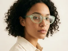 BS218-0566_Green_Oval_Acetate_Glasses_corner-tryon_female