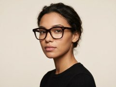 BS218-0696_Tortoiseshell_Rectangular_Acetate_Glasses-tryon_female