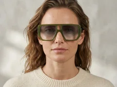 BS225-0004_Green_Aviator_Plastic_Sunglasses-tryon_female