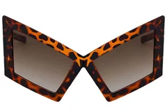 BS225-0020_Tortoiseshell_Butterfly_Plastic_Sunglasses-front