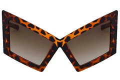 BS225-0020_Tortoiseshell_Butterfly_Plastic_Sunglasses_front