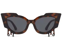 BS225-0047_Tortoiseshell_Butterfly_Plastic_Sunglasses_front