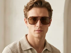 BS225-0060_Tortoiseshell_Aviator_Plastic_Sunglasses-tryon_male