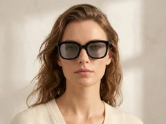 BS225-0076_Black_Rectangular_Plastic_Sunglasses-tryon_female