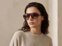 BS225-0098_Brown_Aviator_Plastic_Sunglasses_corner-tryon_female