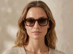 BS225-0119_Tortoiseshell_Rectangular_Plastic_Sunglasses_corner-tryon_female