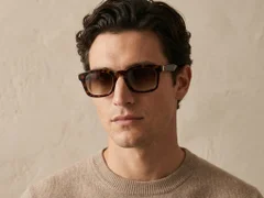 BS225-0119_Tortoiseshell_Rectangular_Plastic_Sunglasses_corner-tryon_male