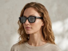 BS225-0124_Black_Rectangular_Plastic_Sunglasses_corner-tryon_female
