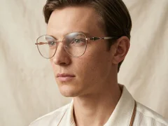 BS2425-0510_Green_Butterfly_Metal_Glasses_corner-tryon_male