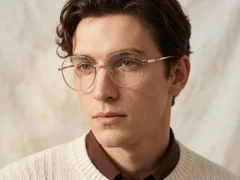 BS2425-0526_Golden_Oval_Metal_Glasses_corner-tryon_male