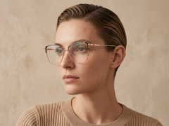 BS2425-0549_Black_Butterfly_Metal_Glasses_corner-tryon_female