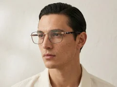 BS2425-0658_Golden_Rectangular_Metal_Glasses_corner-tryon_male
