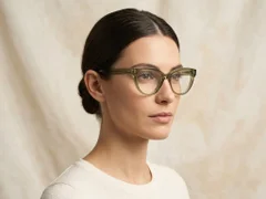 BS2425-0690_Green_Butterfly_Acetate_Glasses-tryon_female
