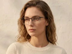 BS2425-1150_Black_Rectangular_Metal_Glasses_corner-tryon_female
