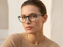 BS2425-1605_Pattern_Oval_Acetate_glasses-tryon_female