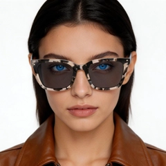 bs2425-1611_pattern_rectangular_acetate_sunglasses_model