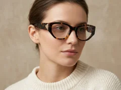 BS2425-1633_Tortoiseshell_Butterfly_Acetate_Glasses-tryon_female