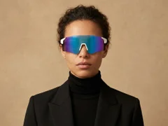 BS2426-0004_White_Aviator_Plastic_Sunglasses-tryon_female
