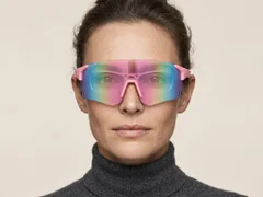 BS2426-0005_Pink_Aviator_Plastic_Sunglasses-tryon_female
