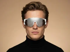 BS2426-0012_White_Aviator_Plastic_Sunglasses-tryon_male