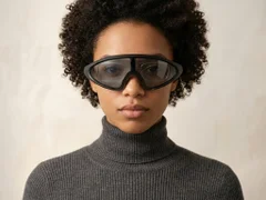 BS2426-0031_Black_Semi-rimless_Plastic_Sunglasses-tryon_female