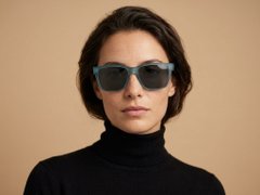 BS2426-0042_Blue_Rectangular_Plastic_Polarized Driving Glasses-tryon_female