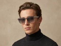 BS2503-0009_Grey_Oval_Plastic_Sunglasses_corner-tryon_male