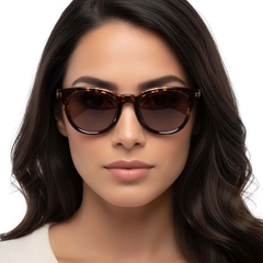 BS2503-0011_Tortoiseshell_Oval_Plastic_Sunglasses_model