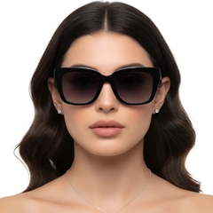 BS2503-0018_Black_Rectangular_Plastic_Sunglasses_model