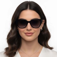 BS2503-0024_Black_Oval_Plastic_Sunglasses_model