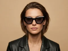 BS2503-0027_Black_Butterfly_Plastic_Sunglasses-tryon_female