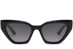 BS2503-0027_Black_Butterfly_Plastic_Sunglasses_front