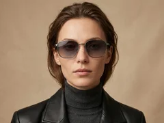 BS2503-0043_Grey_Rectangular_Metal_Sunglasses_corner-tryon_female