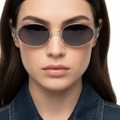bs2503-0050_silver_oval_metal_sunglasses_model