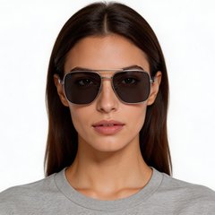 bs2503-0068_grey_aviator_metal_sunglasses_model