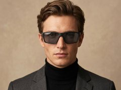 BS2503-0071_Black_Rectangular_Plastic_Sunglasses-tryon_male