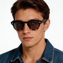 bs2503-0094_tortoiseshell_oval_plastic_sunglasses_model