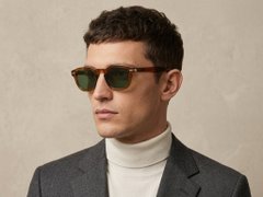 BS2503-0096_Brown_Oval_Plastic_Sunglasses-tryon_male