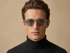 BS2503-0097_Grey_Oval_Plastic_Sunglasses-tryon_male