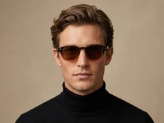 BS2503-0098_Brown_Oval_Plastic_Sunglasses-tryon_male