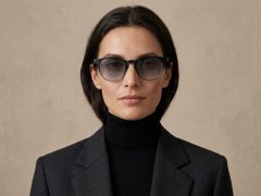 BS2503-0101_Grey_Oval_Plastic_Sunglasses-tryon_female